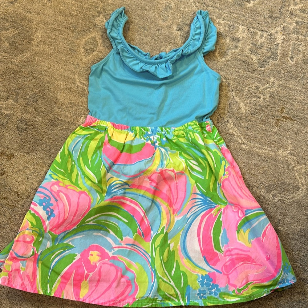 Lilly Pulitzer girls small ( 4 / 5 )